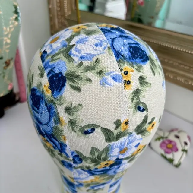 Flower Wig Holder/Styling - Image 4